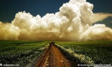 以文字娓娓道来：优美而具体的描绘云朵的句子，让你仿若身临其境