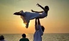 如何用色情暗示撩拨老公?——提高情趣生活的语言技巧