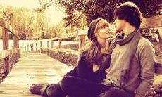 每当我双眼迷朦、神志不清时，脑海中都会涌现出关于你的思绪和短语