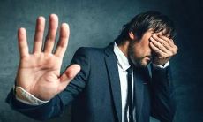 深深后悔的话语让我失去了视力