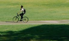 尽情笑出声!展现笑容的穷小伙子们的有趣幽默语录