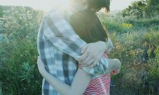 精美且具有情感共鸣的配图和文字的QQ爱情说说,令人深感感动和共鸣的领域体验