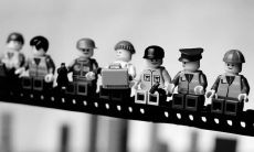 多元化的高三学生鼓舞人心的励志名言：激励自我，坚持不懈，勇攀高峰