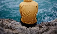 探究一个人精神不快的深层句子