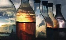 「经历勇敢爱情，再度破碎宿命；懊悔满盈，内心深处始终难以熄灭的对爱情的失望与无奈。」