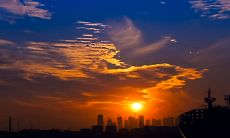 充满诗情画意的句子，描述夕阳的美妙与神秘