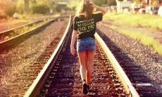 的失恋句子，倾吐内心，发自真情，勇敢面对分手的痛苦，借此告诉前任：我仍爱着你，但最重要的是让彼此得到幸福