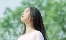 令人心痛、深深触动心灵并引起伤感情感的句子