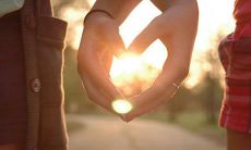 浪漫甜蜜的示爱句子，表达你深情款款的爱意