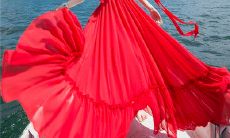 用友情留言板可以留下长句子的留言来表达无尽的友谊和深刻的情感！