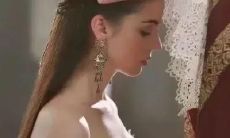 从相爱走向婚姻的完整句子：描绘从恋爱到结婚的封闭句子