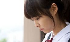 为什么暗恋会让自己备受折磨？对自己构成巨大心理和情感负担的背后原因是什么？暗恋究竟是一种令自己快乐或是惩罚自己的情感状态？