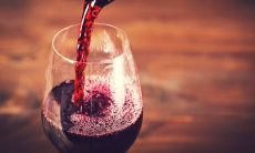 、感人、经典、深刻、哲理、诗意的酒文化名言警句,描绘人生百态,映射人性情感,诠释饮酒之美