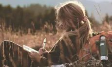 当感到对世界失望时，可以用哪些言辞或许能够表达出内心的感受？