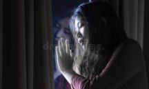 心情短语:懊悔不已、失望至极、心如刀割、痛心疾首、情绪低落、如坠深渊、悲痛欲绝