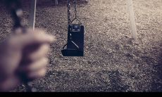 你已经远去,我却依旧孜孜不倦地寻觅你的踪迹