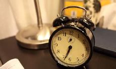 深刻表达时间无情的英语句子,令人无奈颓丧