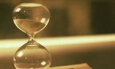 久的友情不断延续：一个充满感情的复杂句子