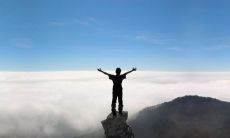 探索失败的语句并提出可能的改进方案：如何让你的句子更精准、有说服力，并在读者中产生更大的共鸣