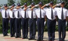 保安们的信条和口号:个人责任、勇气、诚实、公正与服务!