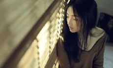 向心仪的人表白自己内心深处的痛苦和悲伤的句子,发送短信表达爱意