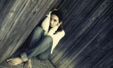 当你感到常常焦虑不安，忧心忡忡，你应该怎么在社交媒体上发帖？