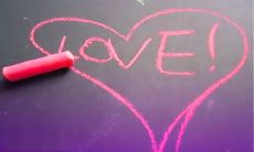 最新2022情人节放送!无与伦比的朋友圈告白文案语录大集合!完美呈现您的真挚爱意!