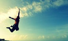 持续鼓舞人心的2021年正能量句子,为更美好的未来勇往直前