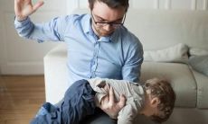 「打了孩子以后悔心疼,后悔自责的句子,反思成长教养方式之必要」