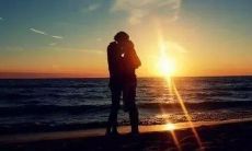 如何用最甜蜜的言语锁住男人的内心世界，迅速赢得他们的爱情和信任？