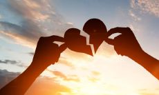 如何用感人的情话成功挽回分手对象，寻求复合机会？