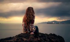 分手带来的痛苦:痛彻心扉的分手,令人痛心的伤感句子汇总!