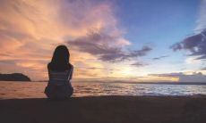 心底深藏的悔恨，从未提及却时刻萦绕的心酸句子