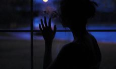 失望自己的话语：一种悲伤而自责的情感表达方式