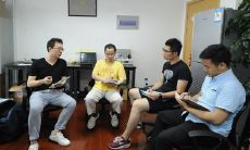 员工生活中的信仰理念:如何形成和体现公司座右铭的实践策略?