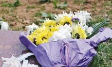 一点的标题:用寄语缅怀英雄——向先烈致敬的一组短句