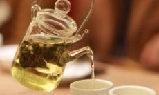 探寻茶文化经典：诗人笔下的茶韵飘逸