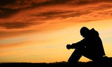 让父亲失望的话语经常袭击孩子们的内心世界