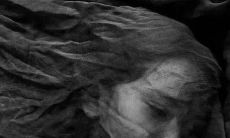 深深失望、心灰意冷的话语，表达着对某人彻底绝望的情绪