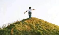 感受缺失安全感的心理压力:引发情感疲劳的无助言辞