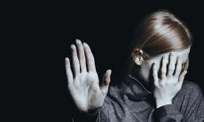 深刻反省后对异地爱情感到失望的悲伤心情：娓娓道来的句子