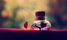 对过去所言所行深感懊悔并自责的哀叹之词