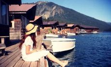 遭受极度失望和令人心寒的措手不及之感，让某人彻底失去了信任和对未来的期待