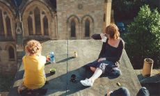 友情致敬：超霸气闺蜜句子与暖心话为友情加冕