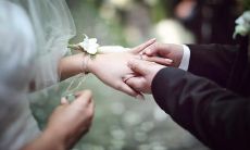分享一些经典、充满幸福感的结婚句子和心情短语,表达一对新人的喜悦、爱情和美好未来!