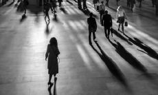 压抑难受的内心痛苦：探索如何释放情感，促进健康成长与自我认知