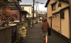 近期广受关注的备受推崇的失恋短句，已在各大社交媒体平台中迅速风靡，成为全网范围内最热门的话题