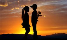 让我们一起享受美好爱情的句子短句，感受爱意的滋润和甜蜜的味道