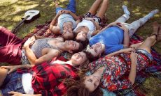 探寻美好友情的意义:20句关于真挚友谊的句子,让你感受人生的温度和意义