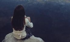 我对我的邻居感到失望:他们的行为让我不安,我无法忍受他们的不礼貌和不尊重